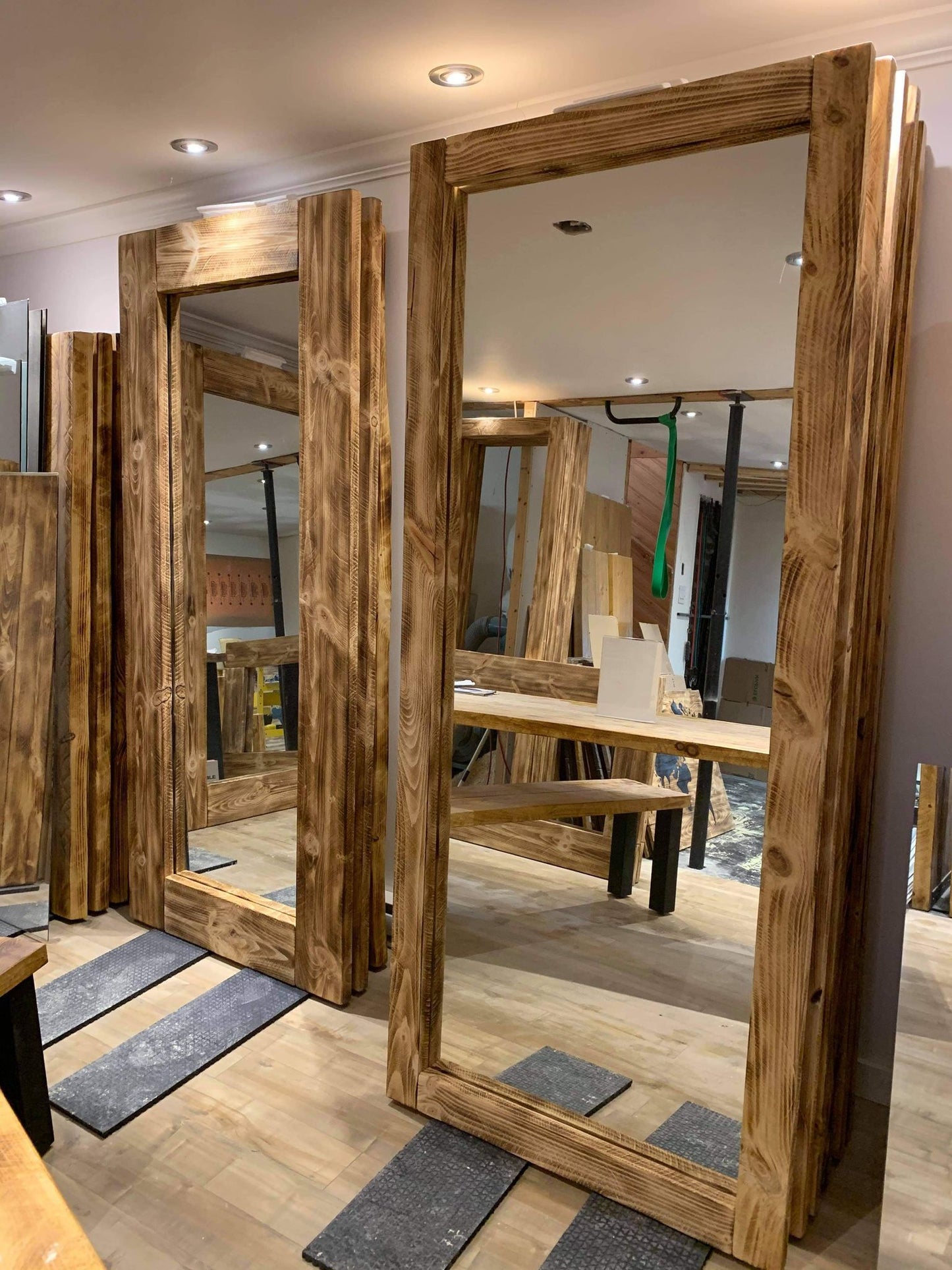 Miroir Rustique 35 1/2 x 82